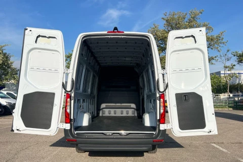 Mercedes-Benz eSprinter Nuevo eSprinter 320 Furgón PRO Largo (81kWh)