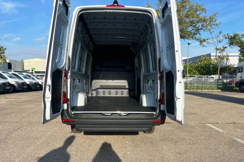 Mercedes-Benz eSprinter Nuevo eSprinter 320 Furgón PRO Largo (81kWh)