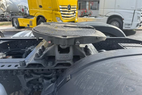 Mercedes-Benz Actros 1845 LS