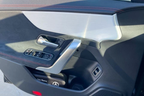 Mercedes-Benz CLA CLA 200