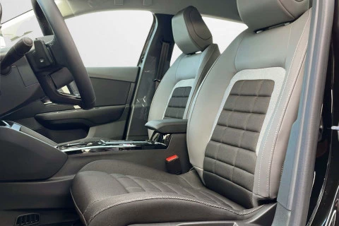 Citroën C4 Hybrid 145 ë-DCS6 Max