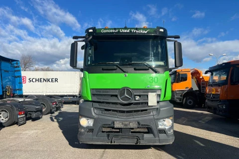 Mercedes-Benz Actros 1845 LS