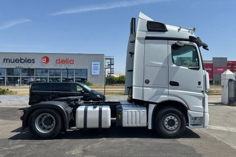 Mercedes-Benz Actros 1851 LS