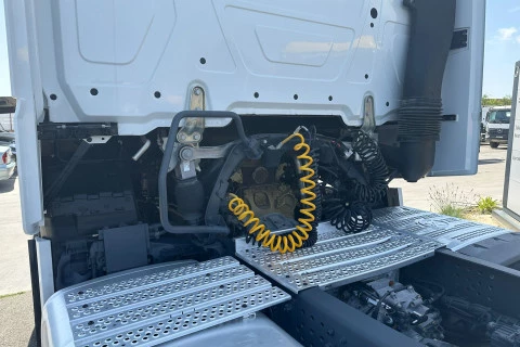 Mercedes-Benz Actros 1851 LS