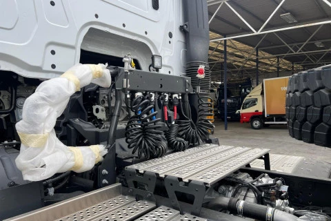 Mercedes-Benz Arocs 1842 AS