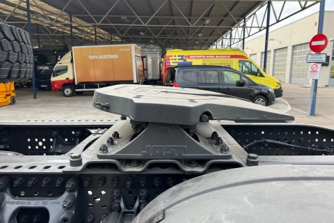 Mercedes-Benz Arocs 1842 AS