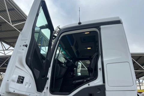 Mercedes-Benz Arocs 1842 AS