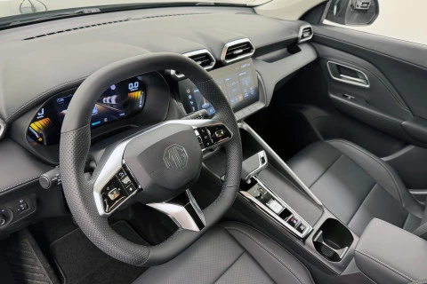 MG ZS Hybrid+ Luxury