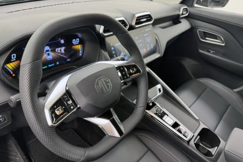 MG ZS Hybrid+ Luxury