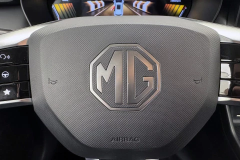 MG ZS Hybrid+ Luxury