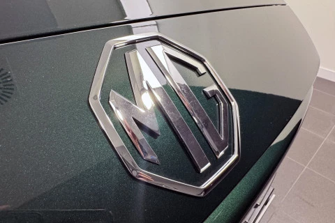 MG ZS Hybrid+ Luxury