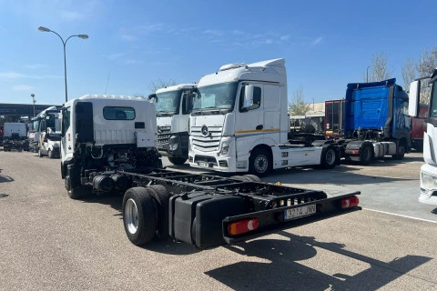 Renault D 7,5 L4 CCM 180E6