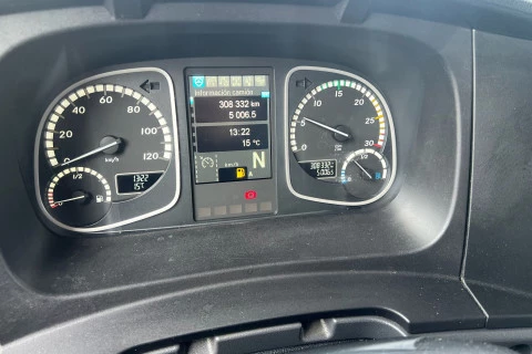 Mercedes-Benz Atego 1324 L