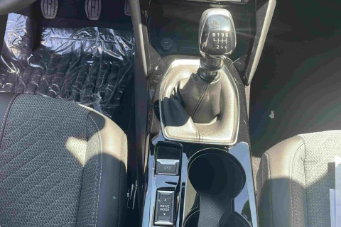 Peugeot 2008 Allure Gasolina 100 S&S 6 Vel. MAN