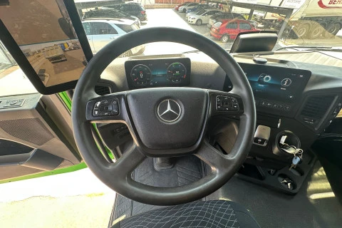 Mercedes-Benz Actros 1845 LS