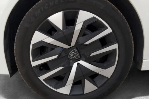 Peugeot 208 PureTech 100 Active 75 kW (100 CV)