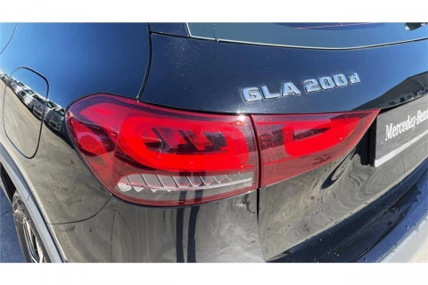 Mercedes-Benz GLA GLA 200 D