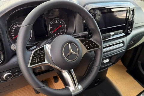 Mercedes-Benz Vito 114CDI AT 100kW Tourer Select Larga
