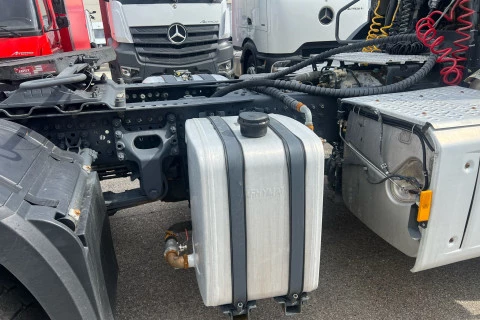 Mercedes-Benz Arocs 2045 AS 4X4