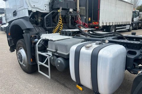 Mercedes-Benz Arocs 2045 AS 4X4