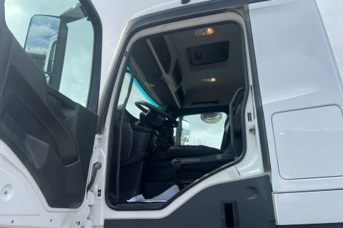 Mercedes-Benz Arocs 2045 AS 4X4