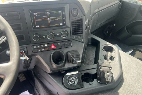 Mercedes-Benz Arocs 2045 AS 4X4