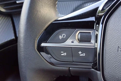 Peugeot 2008 PureTech 100 S&S Allure 75 kW (100 CV)