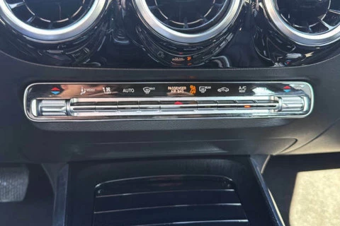 Mercedes-Benz GLA GLA 200 D