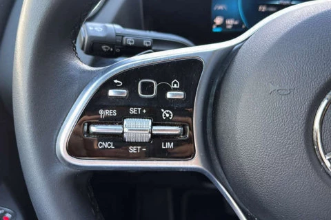 Mercedes-Benz GLA GLA 200 D