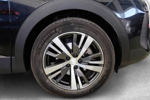 Peugeot 5008 Hybrid 1.2 Allure Pack eDCS6 100 kW (136 CV)