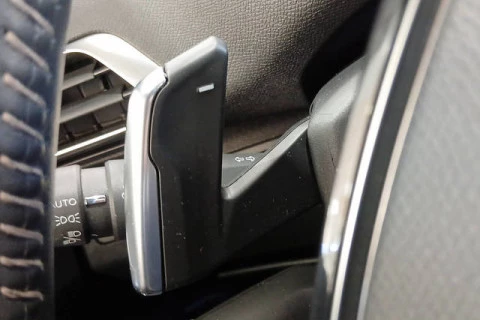 Peugeot 5008 Hybrid 1.2 Allure Pack eDCS6 100 kW (136 CV)