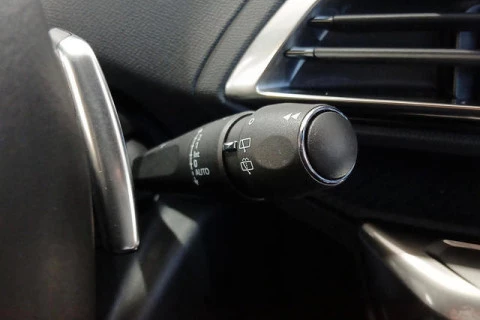 Peugeot 5008 Hybrid 1.2 Allure Pack eDCS6 100 kW (136 CV)