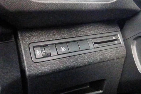 Peugeot 5008 Hybrid 1.2 Allure Pack eDCS6 100 kW (136 CV)