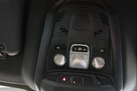 Peugeot 5008 Hybrid 1.2 Allure Pack eDCS6 100 kW (136 CV)