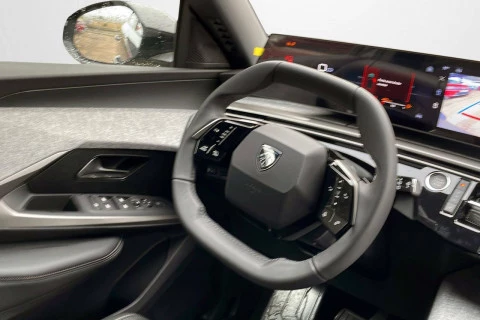 Peugeot 5008 Hybrid 1.2 107KW Allure eDCS6