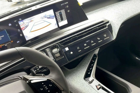 Peugeot 5008 Hybrid 1.2 107KW Allure eDCS6