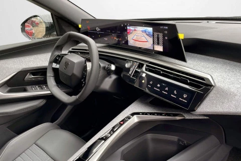 Peugeot 5008 Hybrid 1.2 107KW Allure eDCS6