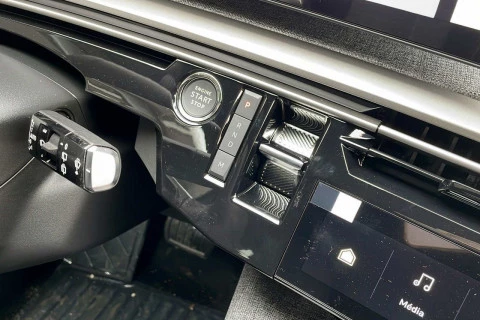 Peugeot 5008 Hybrid 1.2 107KW Allure eDCS6