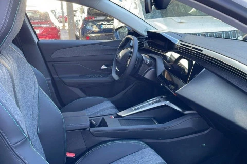 Peugeot 408 408 Allure HYBRID 136 eDCS6