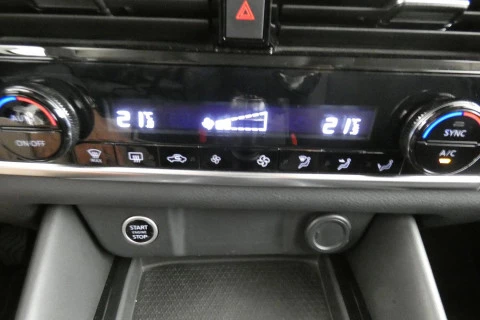 Nissan Qashqai   1.3 DIG-T mHEV 12V N-Connecta 4x2 103kW