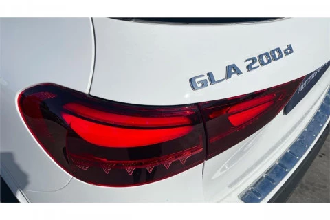 Mercedes-Benz GLA GLA 200 D