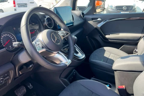 Mercedes-Benz Clase T 180 D Largo