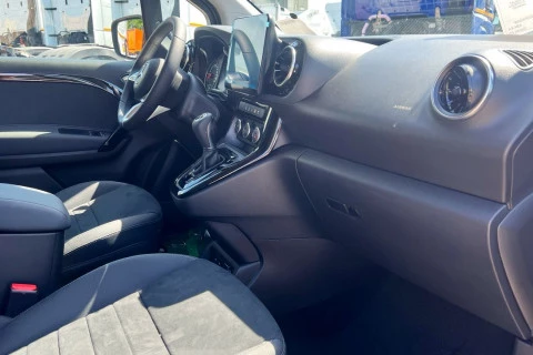 Mercedes-Benz Clase T 180 D Largo