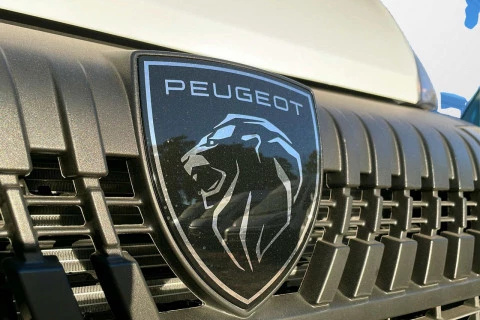 Peugeot Boxer Furgón 3.5 L2H2 BlueHDi 140 S&S 6v MAN