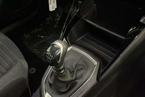 Peugeot 2008 Style Gasolina 100 S&S 6 Vel. MAN