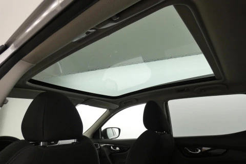 Nissan Qashqai   1.3 DIG-T N-Connecta 4x2 DCT 117kW