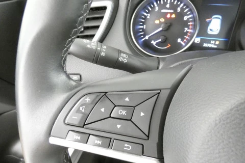 Nissan Qashqai   1.3 DIG-T N-Connecta 4x2 DCT 117kW