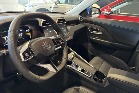 MG ZS Hybrid+ Luxury