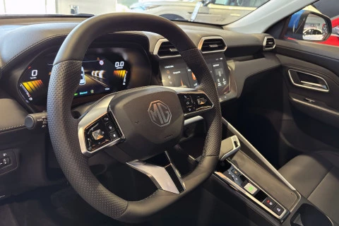 MG ZS Hybrid+ Luxury