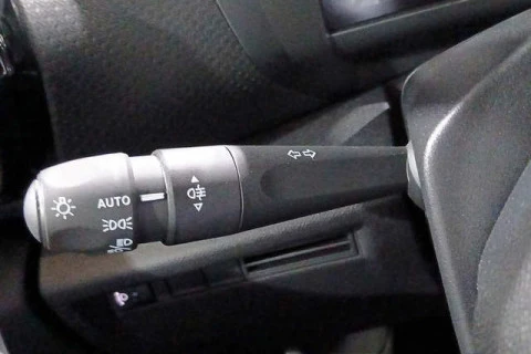 Citroën C4 Hybrid 145 Business Edition e-DCS6 107 kW (145 CV)